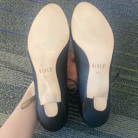 BLOCH character dance shoes - Picture 3 of 6